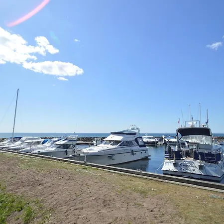 Kysthusene, Lejl 7 Apartment