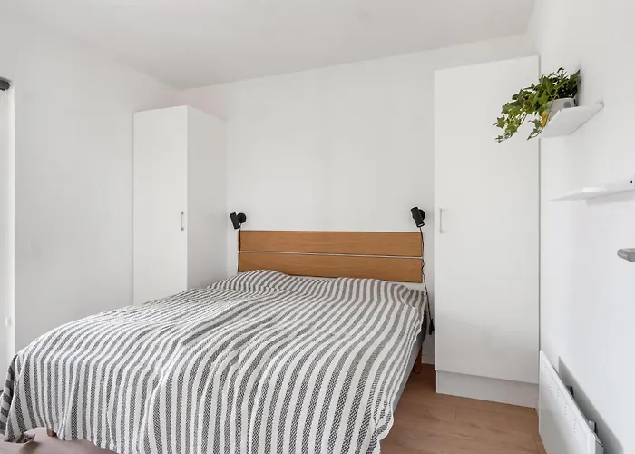 Kysthusene, Lejl 7 Apartment