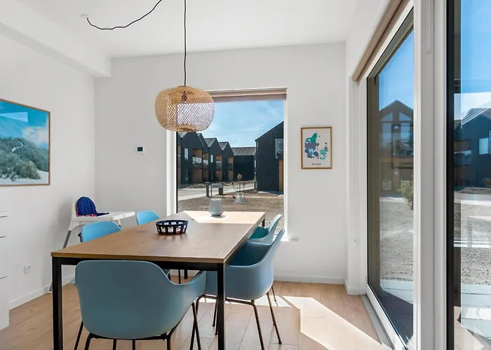 Kysthusene, Lejl 7 Apartment